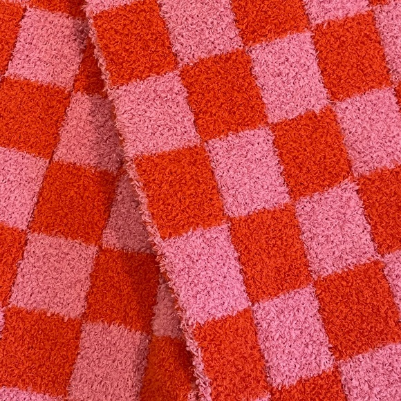 Orange and pink checkered scarf - Picture 2 of 3